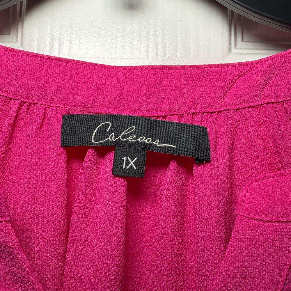 NWT - Calessa Pink Embroidered Round VNeck BOHO Tunic - Picture 2 of 10